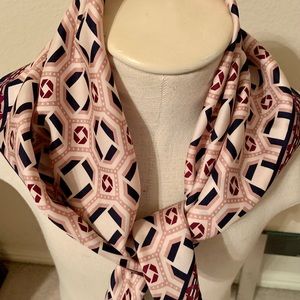 Chase scarf square pink,navy and burgundy octagons